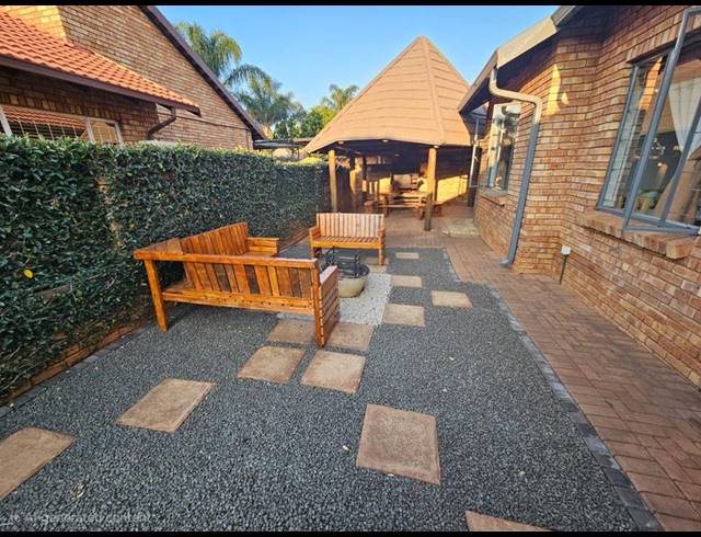 3 BEDROOM HOUSE FOR SALE IN MONTANA PARK